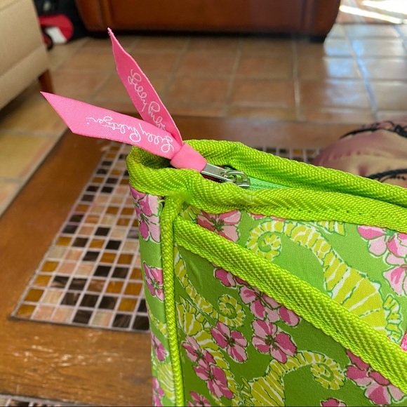 Lilly Pulitzer Laptop Case - Picture 3 of 11